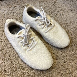 Never worn fuzzy all birds